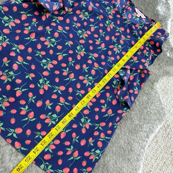 Juicy Couture Flutter Sleeve Blouse - Picture 9 of 10